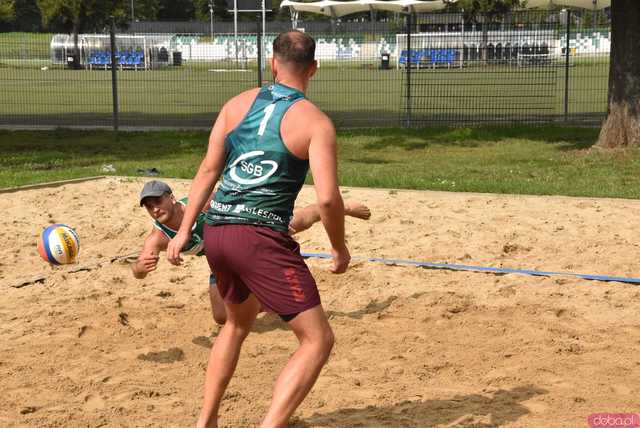 [FOTO] Rywalizowali na piasku w 3. Otwartym Turnieju Siatkówki Plażowej mężczyzn