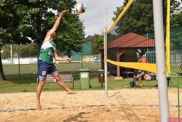 [FOTO] Rywalizowali na piasku w 3. Otwartym Turnieju Siatkówki Plażowej mężczyzn