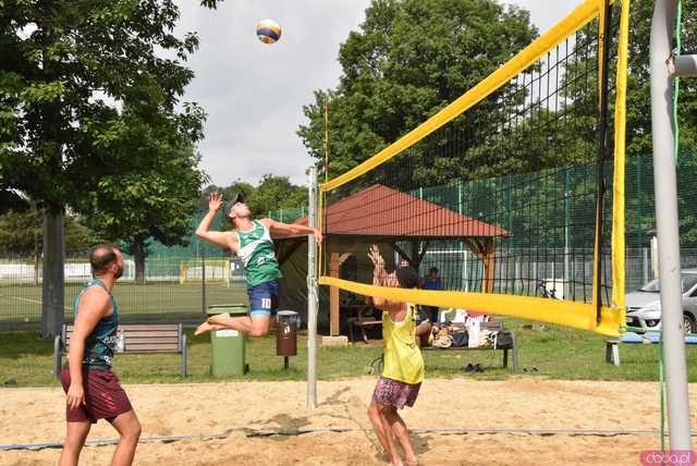 [FOTO] Rywalizowali na piasku w 3. Otwartym Turnieju Siatkówki Plażowej mężczyzn