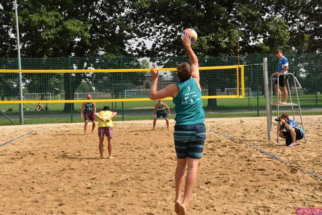 [FOTO] Rywalizowali na piasku w 3. Otwartym Turnieju Siatkówki Plażowej mężczyzn