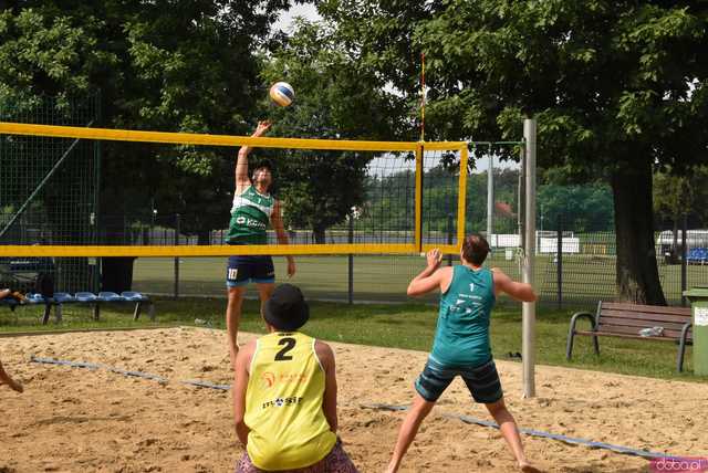 [FOTO] Rywalizowali na piasku w 3. Otwartym Turnieju Siatkówki Plażowej mężczyzn