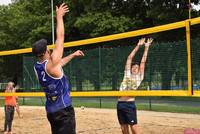 [FOTO] Rywalizowali na piasku w 3. Otwartym Turnieju Siatkówki Plażowej mężczyzn
