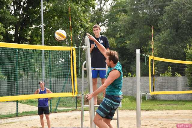 [FOTO] Rywalizowali na piasku w 3. Otwartym Turnieju Siatkówki Plażowej mężczyzn