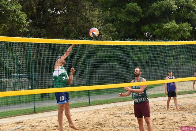 [FOTO] Rywalizowali na piasku w 3. Otwartym Turnieju Siatkówki Plażowej mężczyzn