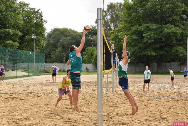 [FOTO] Rywalizowali na piasku w 3. Otwartym Turnieju Siatkówki Plażowej mężczyzn