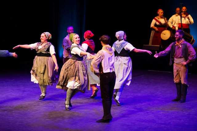 Z Kenii, Kolumbii, Francji, Serbii i Węgier. Poznajcie zespoły, które wystąpią na 32. Międzynarodowym Festiwalu Folkloru!