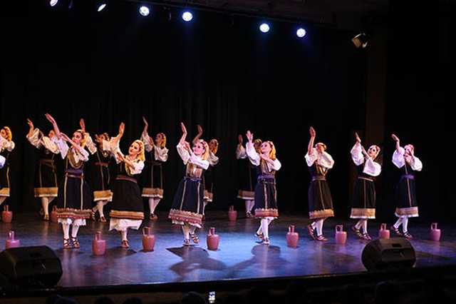Z Kenii, Kolumbii, Francji, Serbii i Węgier. Poznajcie zespoły, które wystąpią na 32. Międzynarodowym Festiwalu Folkloru!