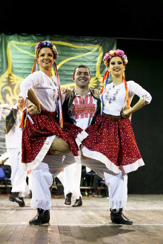 Z Kenii, Kolumbii, Francji, Serbii i Węgier. Poznajcie zespoły, które wystąpią na 32. Międzynarodowym Festiwalu Folkloru!