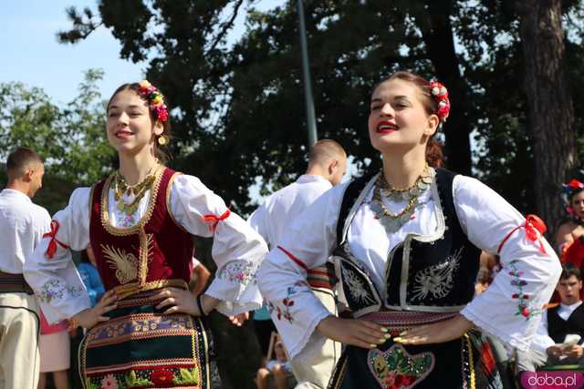 Energia, Taniec i Folklor: Festiwal Folkloru Zaczyna się z Impetem