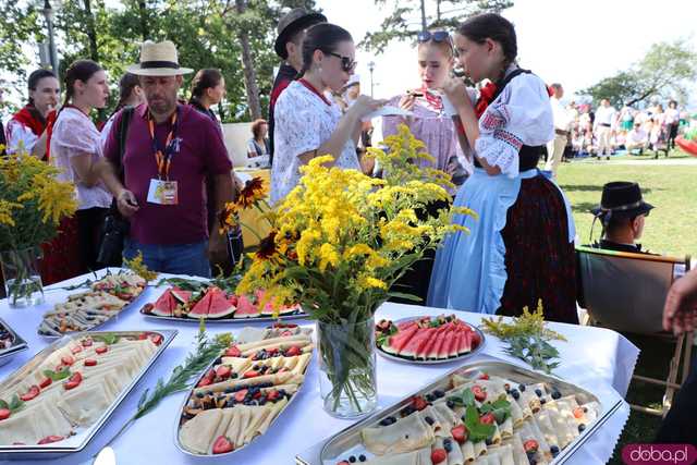 Energia, Taniec i Folklor: Festiwal Folkloru Zaczyna się z Impetem