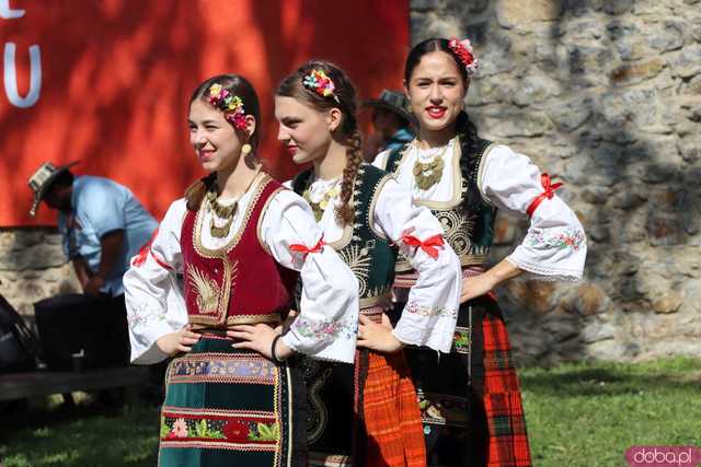 Energia, Taniec i Folklor: Festiwal Folkloru Zaczyna się z Impetem