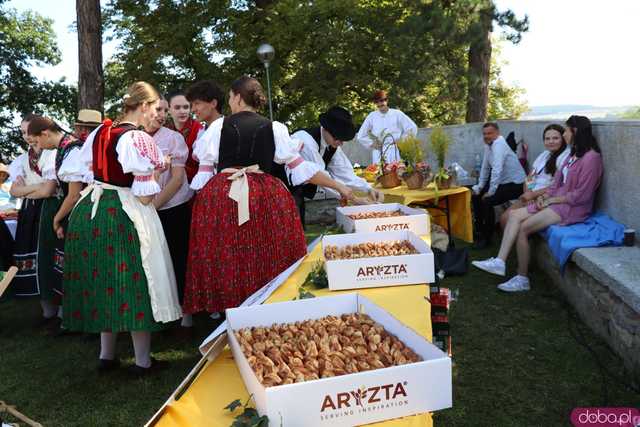 Energia, Taniec i Folklor: Festiwal Folkloru Zaczyna się z Impetem