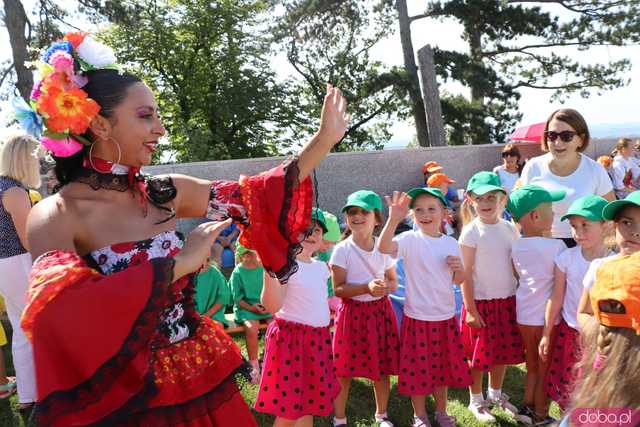 Energia, Taniec i Folklor: Festiwal Folkloru Zaczyna się z Impetem