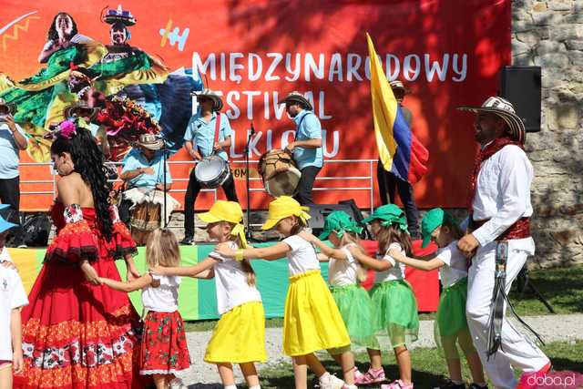 Energia, Taniec i Folklor: Festiwal Folkloru Zaczyna się z Impetem