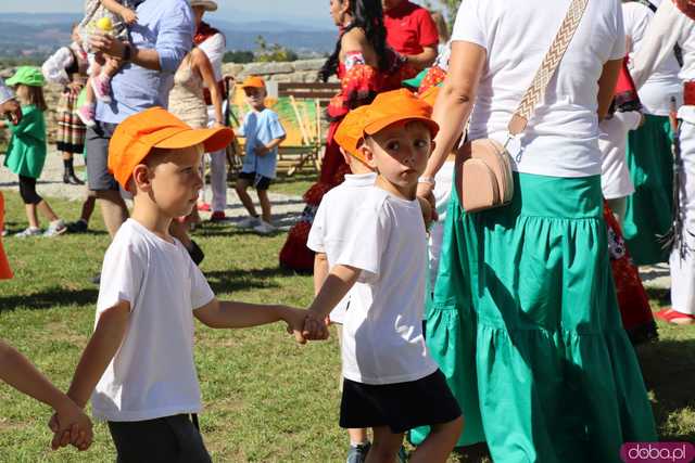 Energia, Taniec i Folklor: Festiwal Folkloru Zaczyna się z Impetem