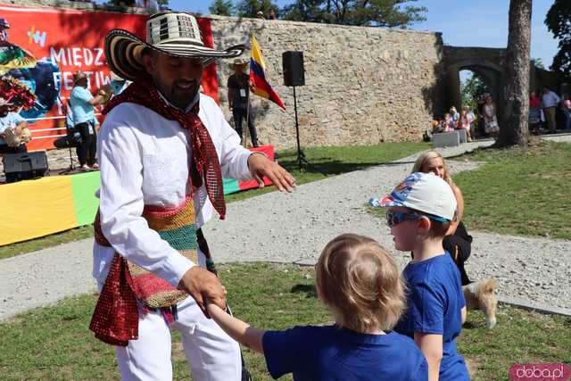 Energia, Taniec i Folklor: Festiwal Folkloru Zaczyna się z Impetem