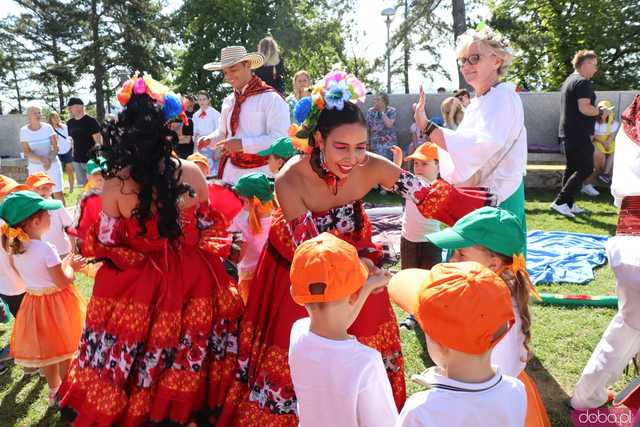 Energia, Taniec i Folklor: Festiwal Folkloru Zaczyna się z Impetem