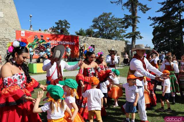 Energia, Taniec i Folklor: Festiwal Folkloru Zaczyna się z Impetem