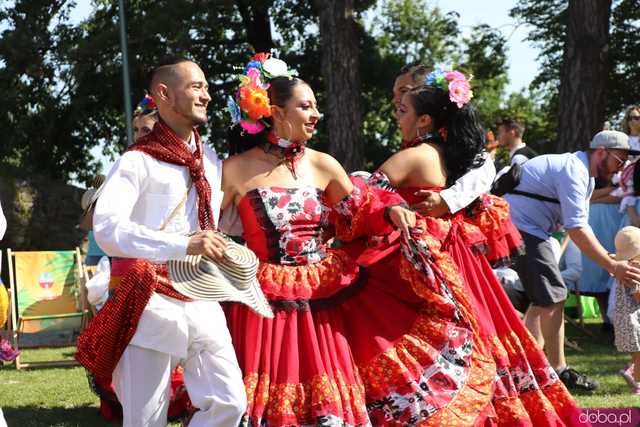 Energia, Taniec i Folklor: Festiwal Folkloru Zaczyna się z Impetem