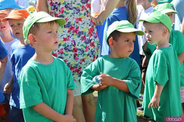 Energia, Taniec i Folklor: Festiwal Folkloru Zaczyna się z Impetem