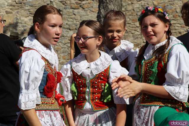 Energia, Taniec i Folklor: Festiwal Folkloru Zaczyna się z Impetem
