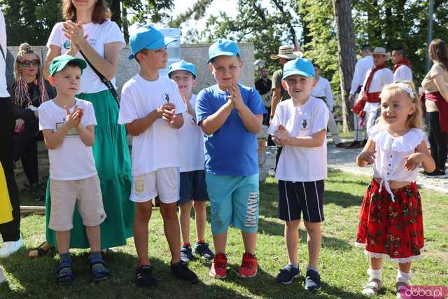 Energia, Taniec i Folklor: Festiwal Folkloru Zaczyna się z Impetem