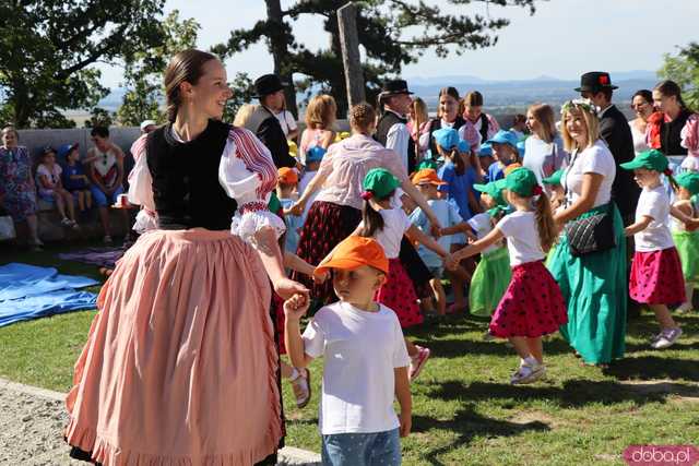 Energia, Taniec i Folklor: Festiwal Folkloru Zaczyna się z Impetem