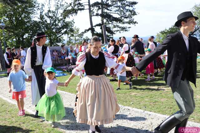 Energia, Taniec i Folklor: Festiwal Folkloru Zaczyna się z Impetem