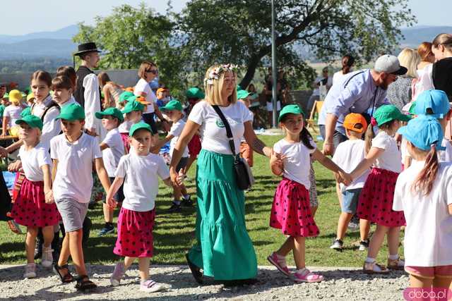 Energia, Taniec i Folklor: Festiwal Folkloru Zaczyna się z Impetem