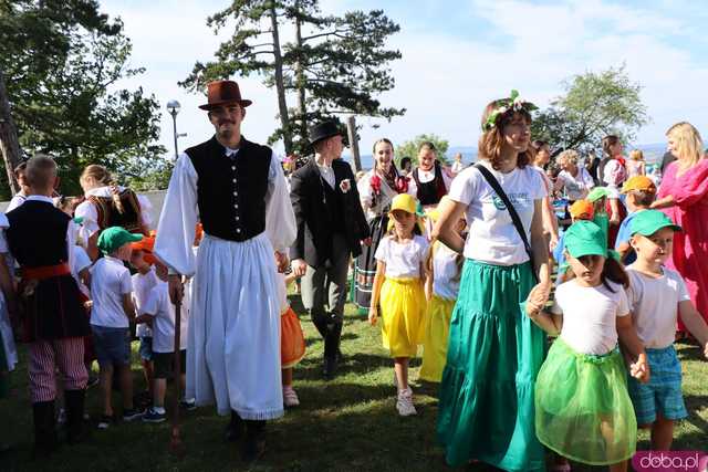 Energia, Taniec i Folklor: Festiwal Folkloru Zaczyna się z Impetem