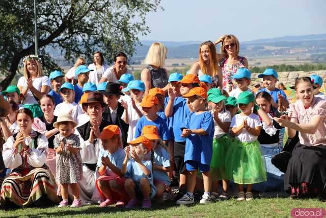 Energia, Taniec i Folklor: Festiwal Folkloru Zaczyna się z Impetem