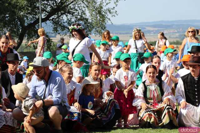 Energia, Taniec i Folklor: Festiwal Folkloru Zaczyna się z Impetem