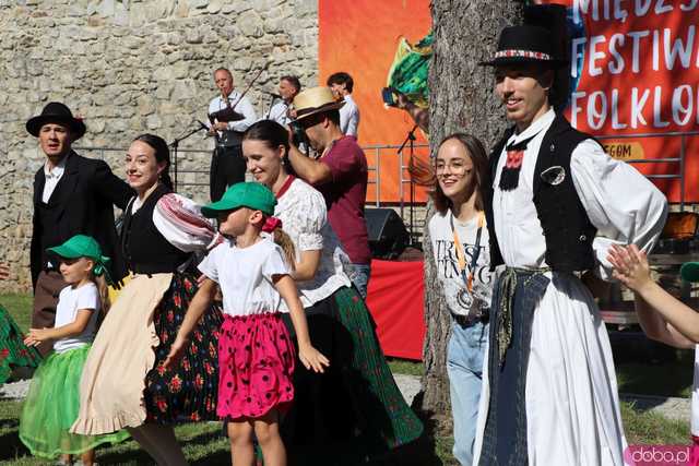 Energia, Taniec i Folklor: Festiwal Folkloru Zaczyna się z Impetem