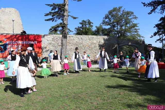 Energia, Taniec i Folklor: Festiwal Folkloru Zaczyna się z Impetem