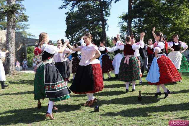 Energia, Taniec i Folklor: Festiwal Folkloru Zaczyna się z Impetem
