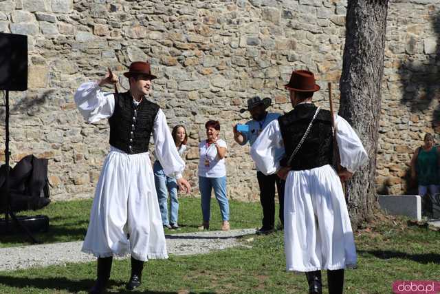 Energia, Taniec i Folklor: Festiwal Folkloru Zaczyna się z Impetem