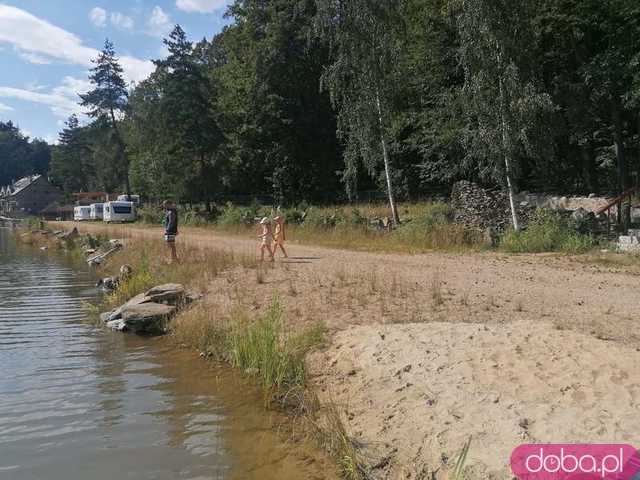 [FOTO] Nowe kąpielisko z piękną plażą, placem zabaw i noclegami