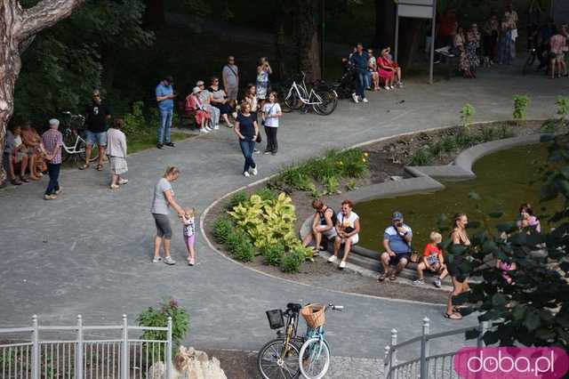 [FOTO] DSW Trio zachwyciły publiczność w ramach kolejnej edycji „Muzycznej altany”