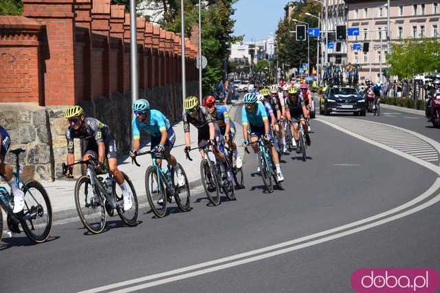 [FOTO] Wielkie emocje od samego startu! Tour de Pologne przejechał przez Świdnicę
