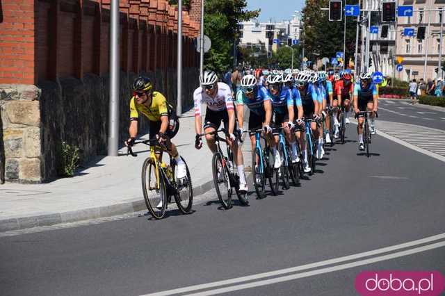 [FOTO] Wielkie emocje od samego startu! Tour de Pologne przejechał przez Świdnicę