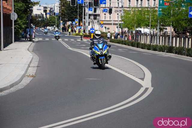 [FOTO] Wielkie emocje od samego startu! Tour de Pologne przejechał przez Świdnicę