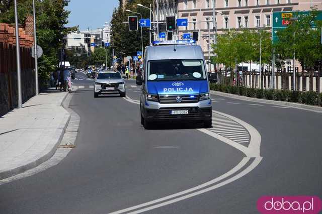 [FOTO] Wielkie emocje od samego startu! Tour de Pologne przejechał przez Świdnicę