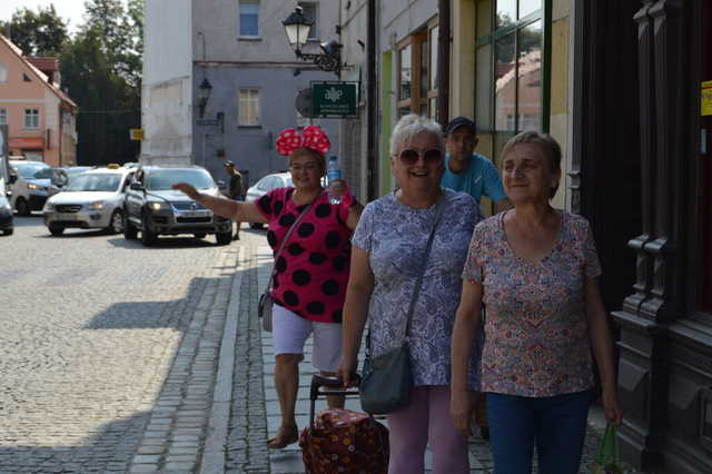 [FOTO] Łączyli pokolenia i dzielili się radością. Wesoły marsz przeszedł po raz drugi ulicami miasta