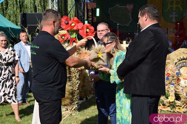 [FOTO] Już po żniwach, więc czas na świętowanie! Trwają huczne dożynki w gminie Marcinowice. Zobacz zdjęcia