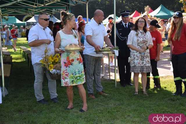 [FOTO] Już po żniwach, więc czas na świętowanie! Trwają huczne dożynki w gminie Marcinowice. Zobacz zdjęcia
