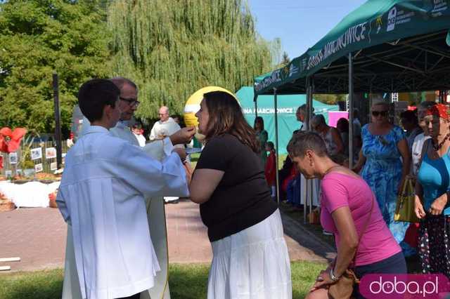 [FOTO] Już po żniwach, więc czas na świętowanie! Trwają huczne dożynki w gminie Marcinowice. Zobacz zdjęcia