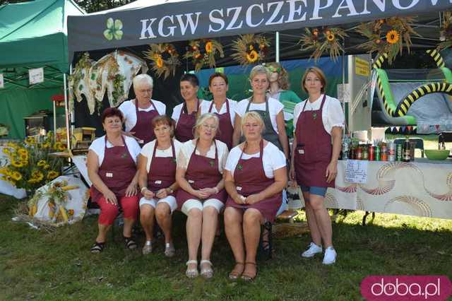 [FOTO] Już po żniwach, więc czas na świętowanie! Trwają huczne dożynki w gminie Marcinowice. Zobacz zdjęcia