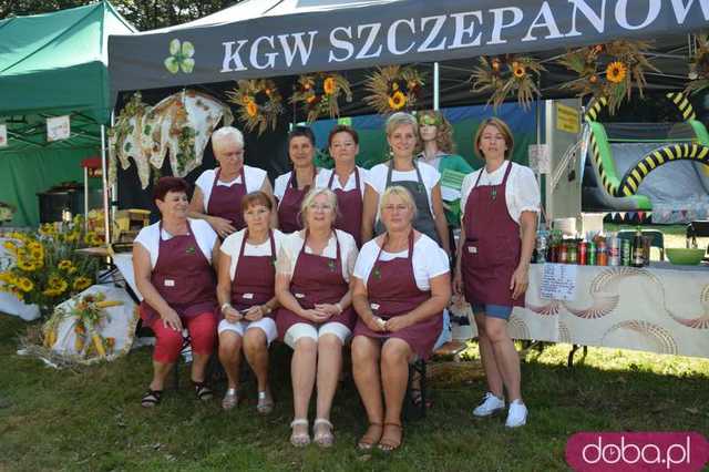 [FOTO] Już po żniwach, więc czas na świętowanie! Trwają huczne dożynki w gminie Marcinowice. Zobacz zdjęcia