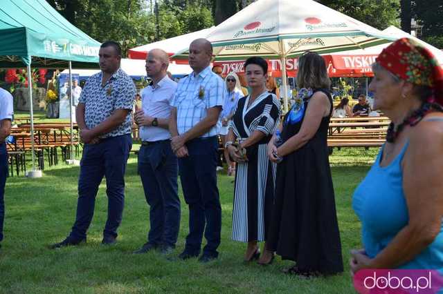 [FOTO] Już po żniwach, więc czas na świętowanie! Trwają huczne dożynki w gminie Marcinowice. Zobacz zdjęcia