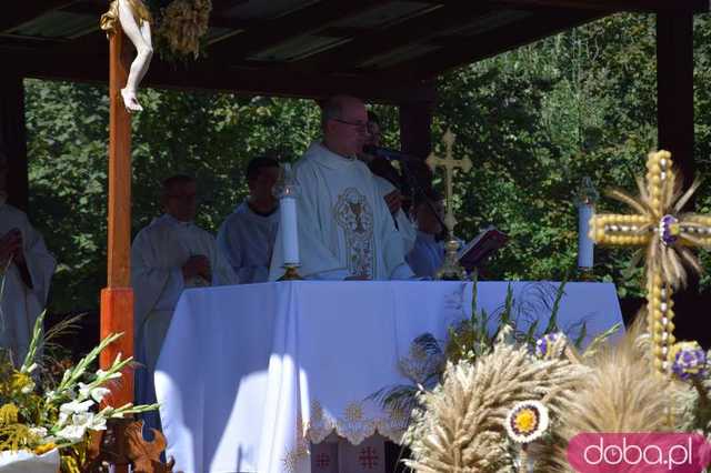 [FOTO] Już po żniwach, więc czas na świętowanie! Trwają huczne dożynki w gminie Marcinowice. Zobacz zdjęcia